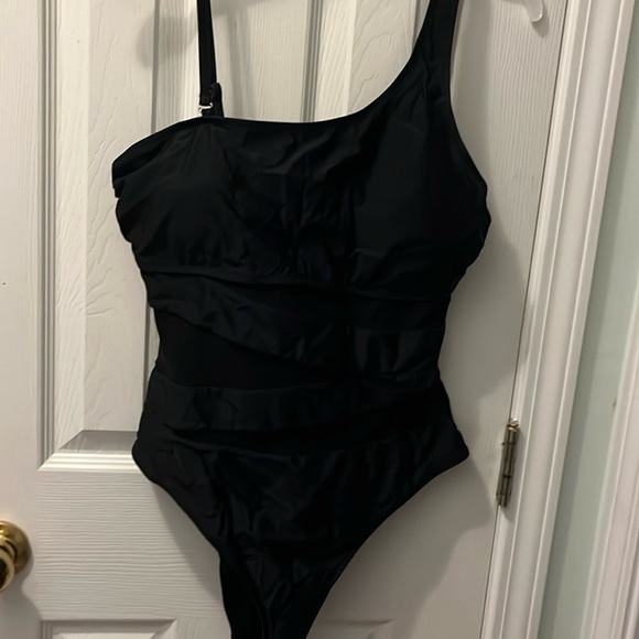 NWT Blooming Jelly Padded one piece Swim Suit in Black/ size XL - Picture 3 of 4